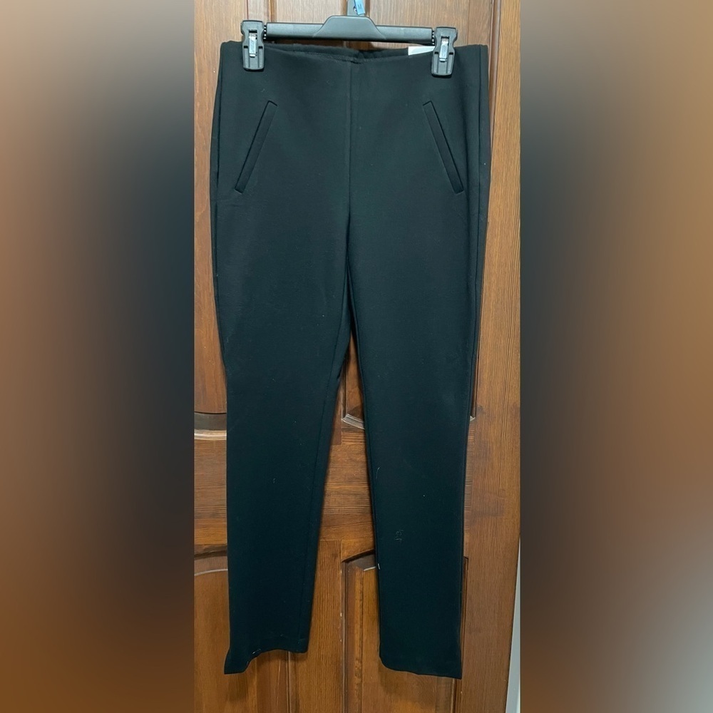 Chico’s women’s size 4 Regular full lengthSlim leg stretch pull-on back pants